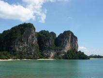 Min_Eagle-Wall-002.jpg