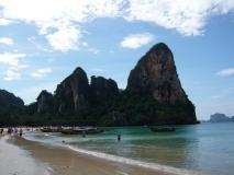 Min_Wee-S-Present-Wall-003.jpg