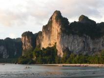 Min_Wee-S-Present-Wall-013.jpg